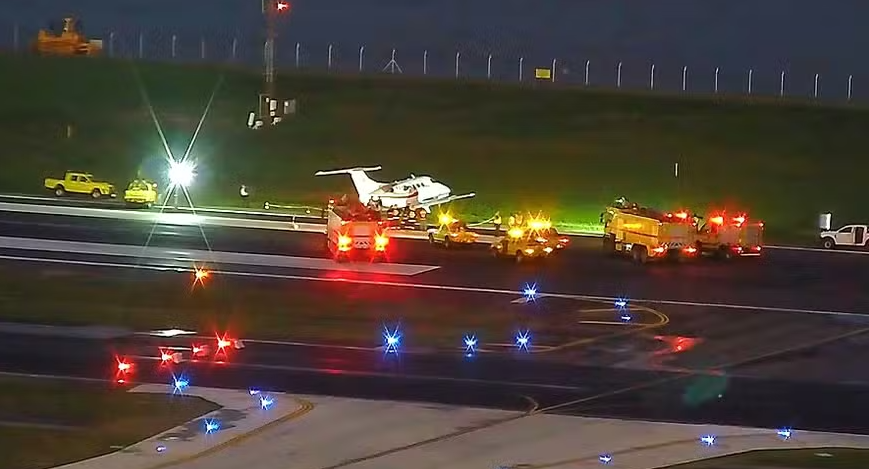 Aeroporto Santos Dumont é fechado após acidente de jatinho na pista