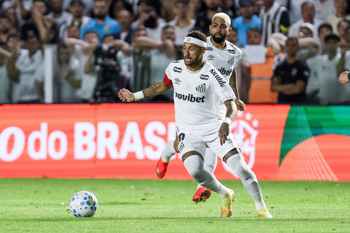 Neymar Jr. é substituído devido a dores em duelo do Santos na Copa do Brasil