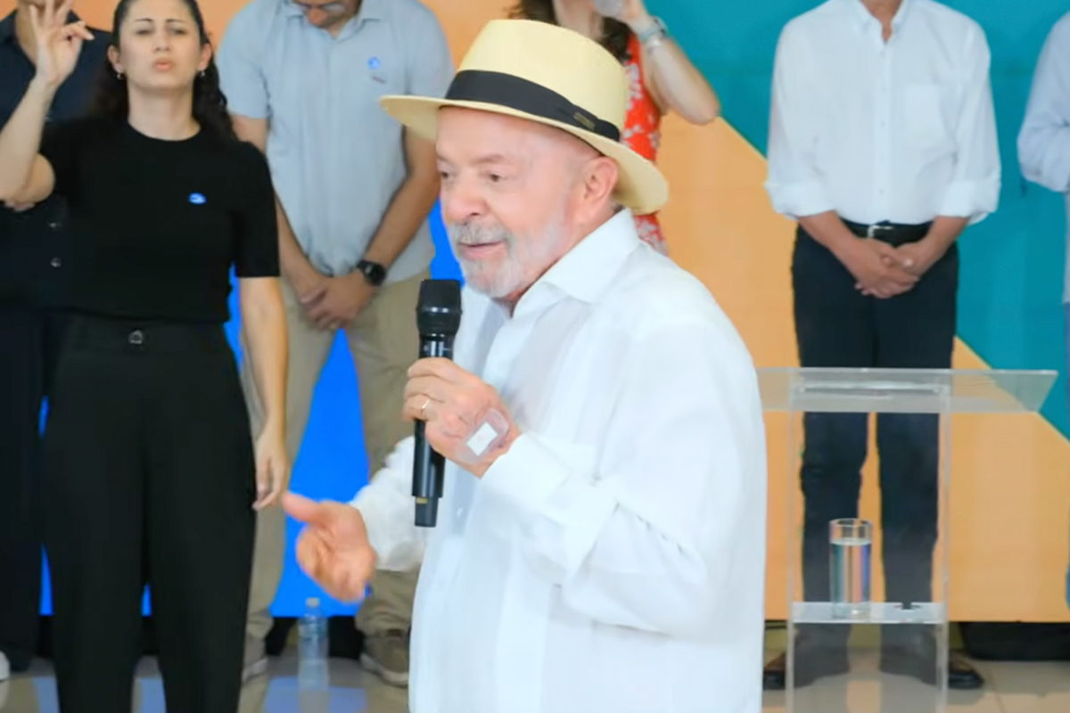 Lula grava programa eleitoral centrado na saúde e planeja nova estratégia